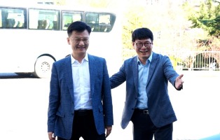 自然资源部海洋战略规划与经济司副司长孟庆垒一行莅临深蓝肽调研指导