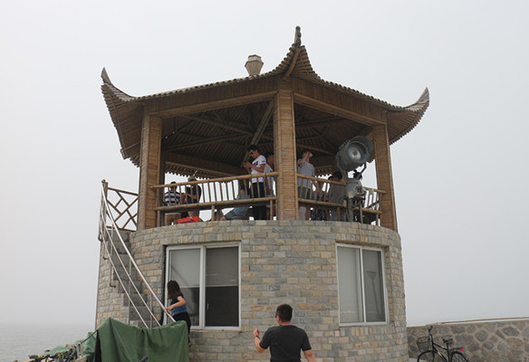 01_584x400.JPG